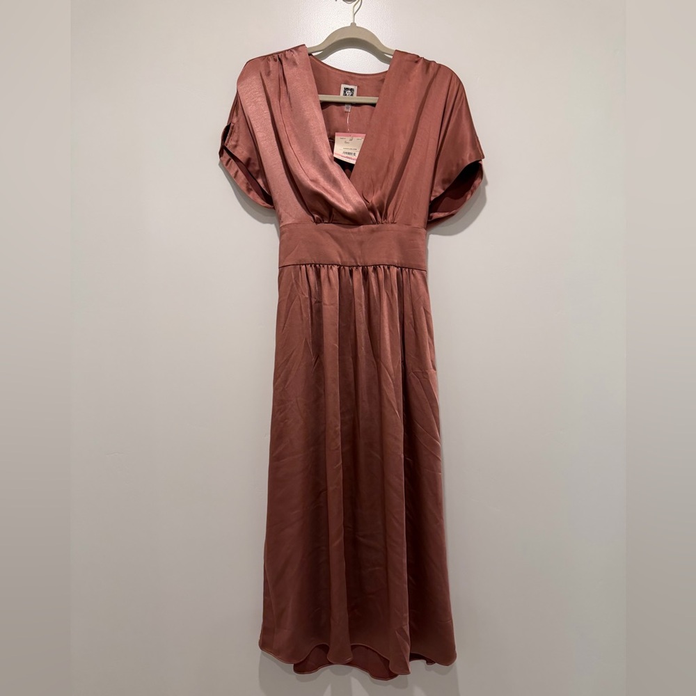 Elegant Mauve Satin Dress